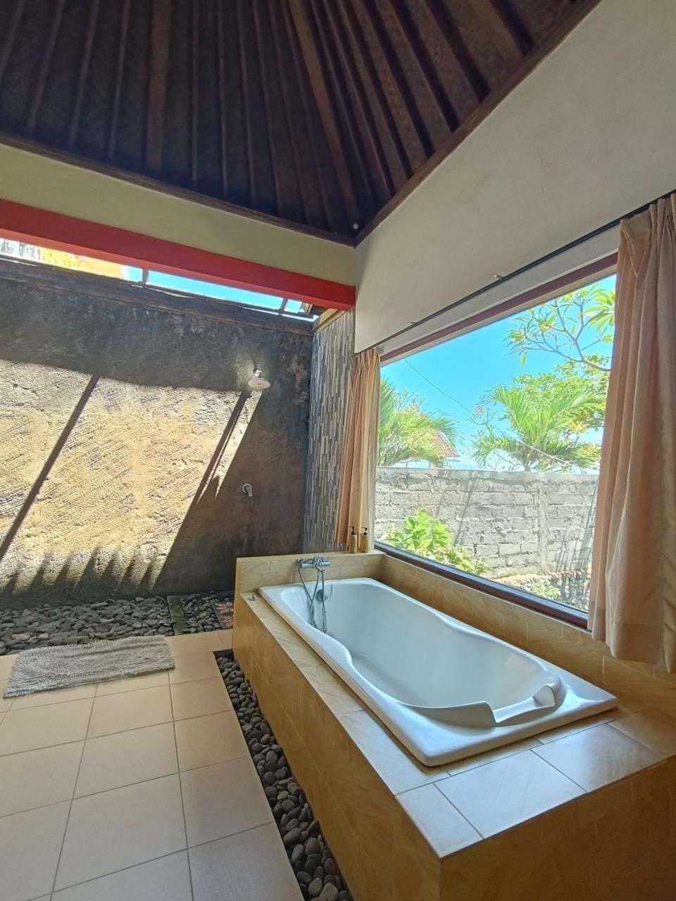Putra'Lebah Amed Guest House Exteriér fotografie