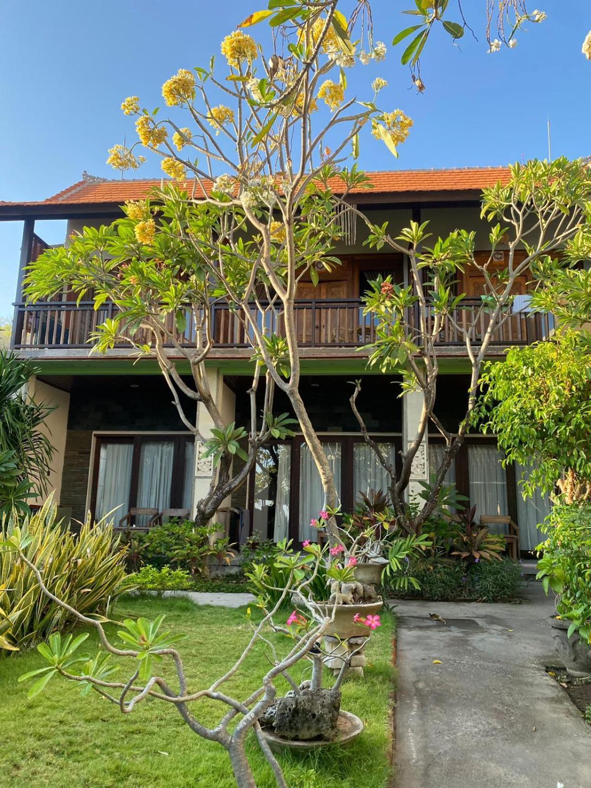 Putra'Lebah Amed Guest House Exteriér fotografie