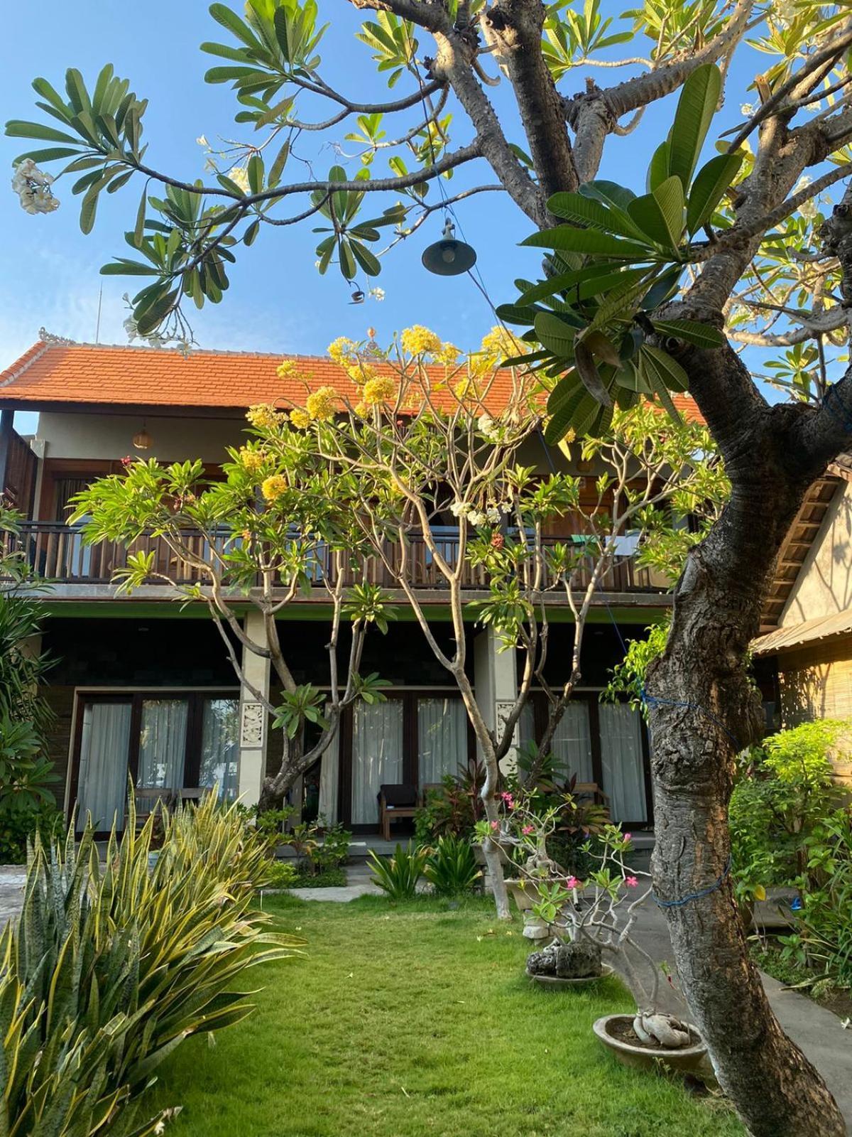 Putra'Lebah Amed Guest House Exteriér fotografie