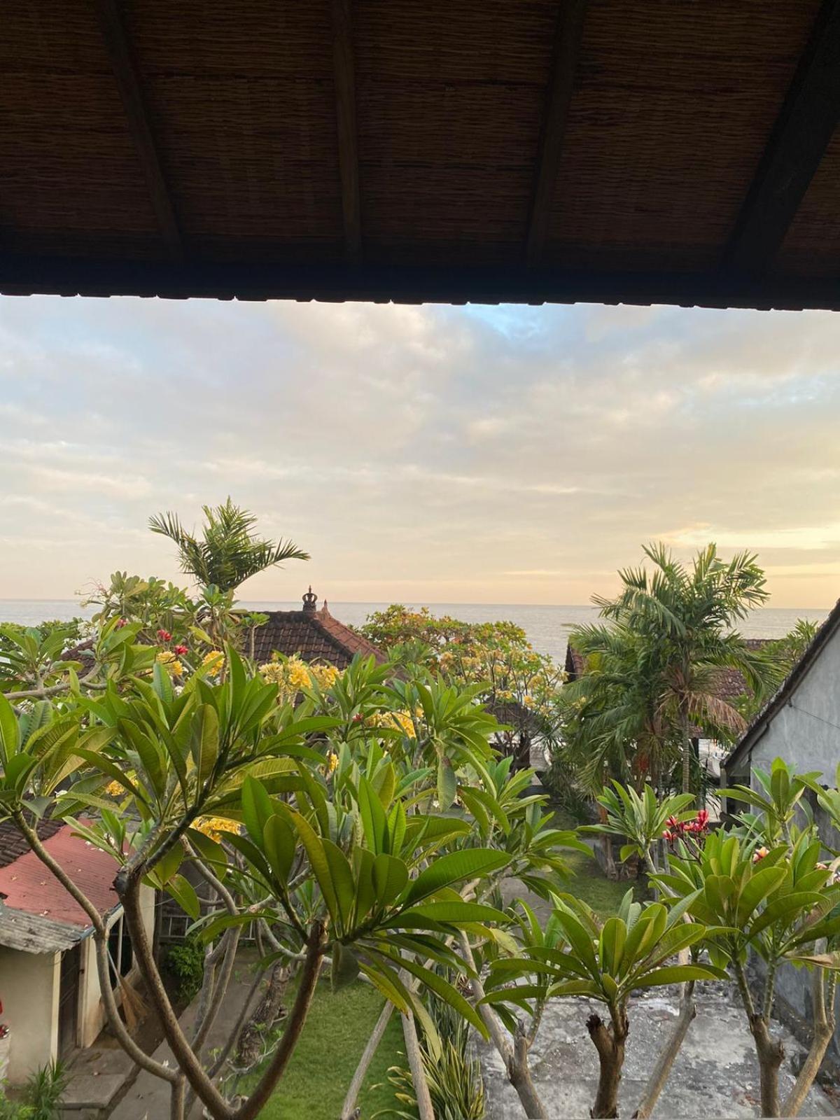 Putra'Lebah Amed Guest House Exteriér fotografie